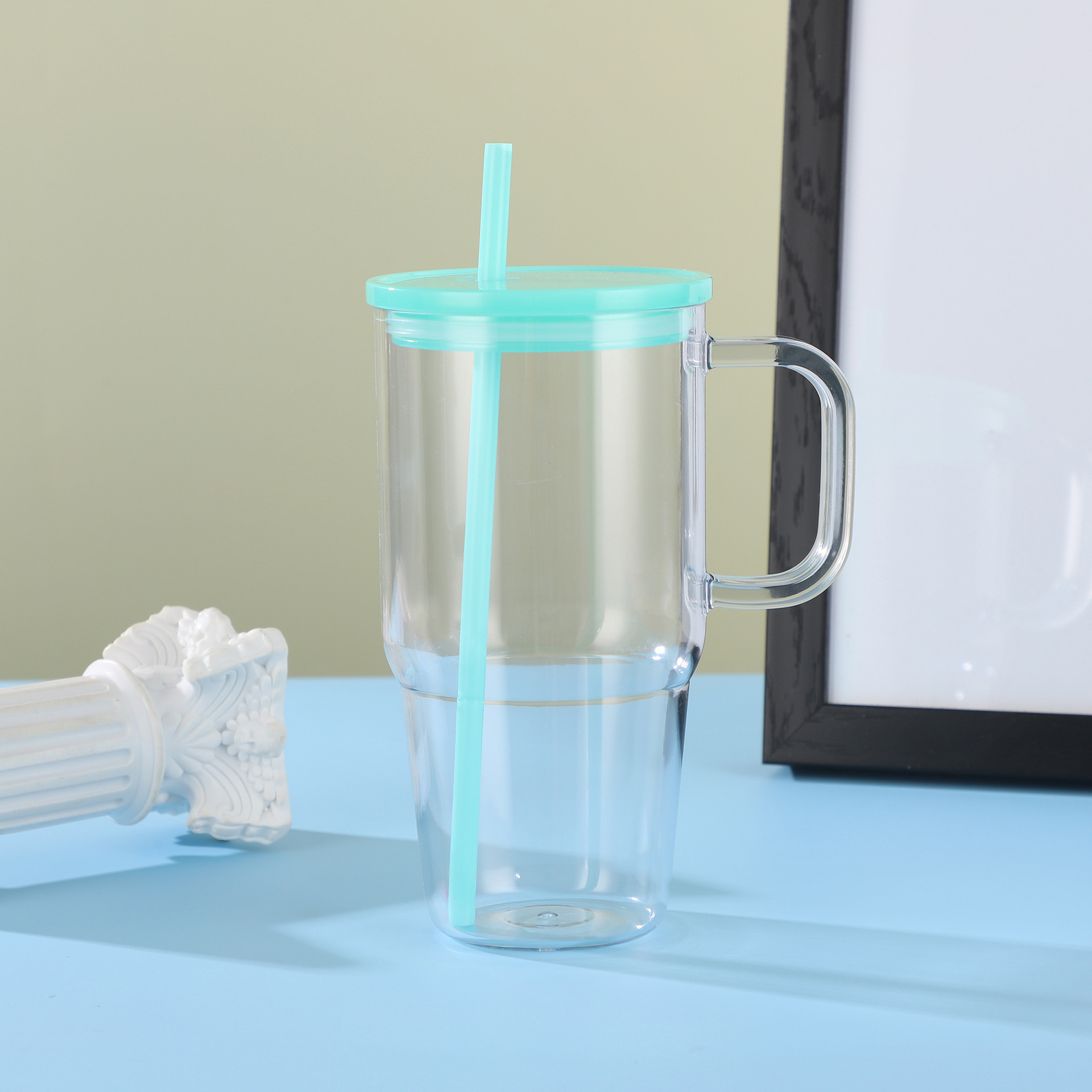 RTS CHINA 20oz plastic cups with colorful lids and straw  Portable outdoor water bottle