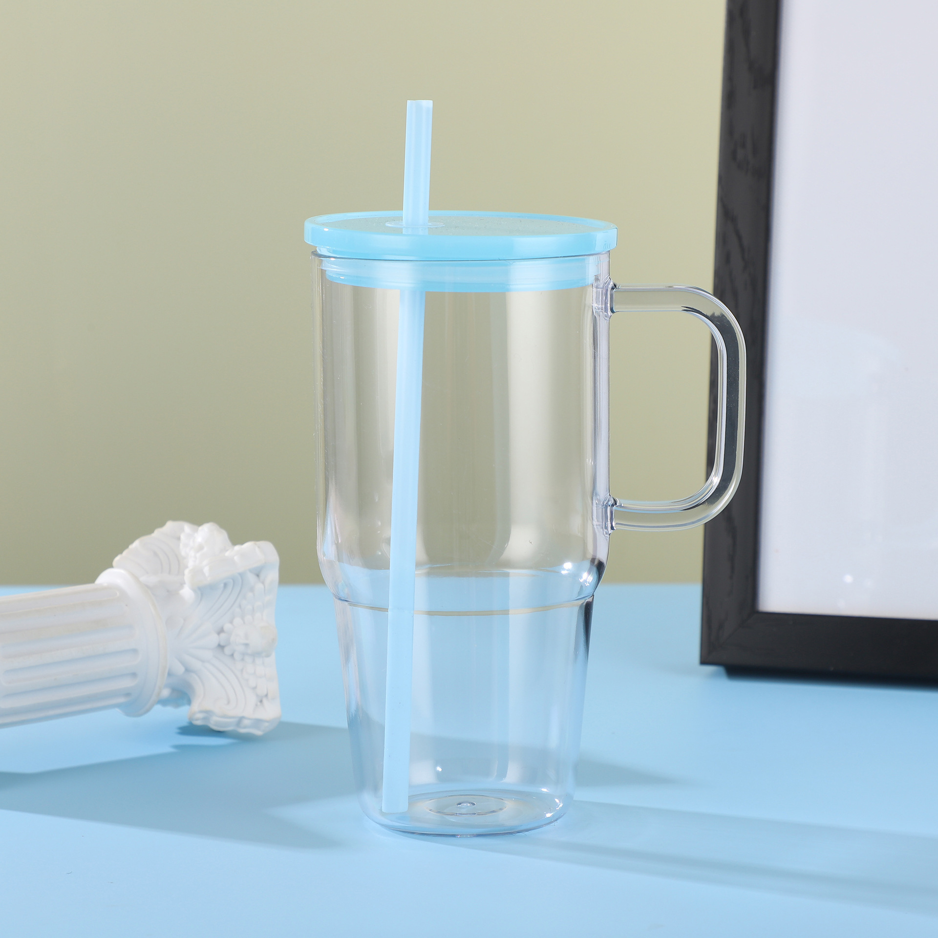 RTS CHINA 20oz plastic cups with colorful lids and straw  Portable outdoor water bottle