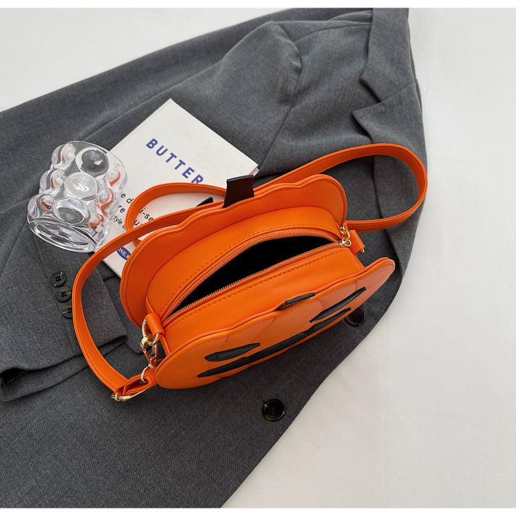 RTS CHINA  Hollaween style PU shoulder bag，Halloween Pumpkin Bag