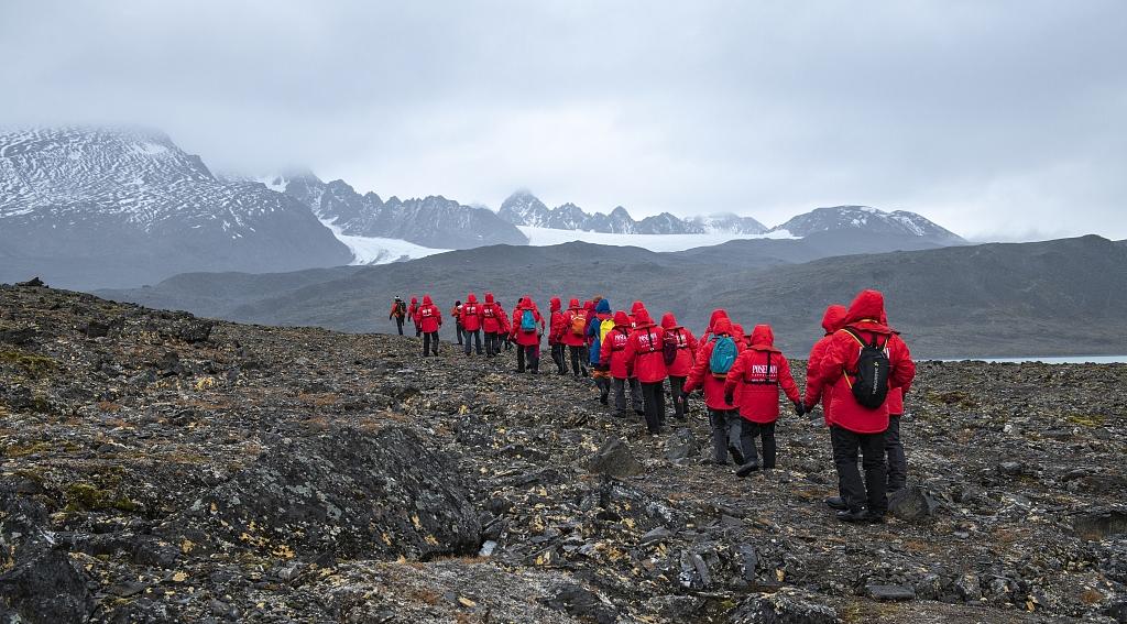 How to Make Waterproof Jackets the First Choice for Team Wear