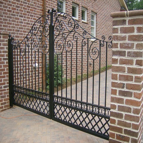 iron gate /puerta de Hierro/porte de fer