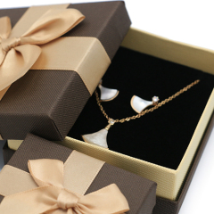 Wholesale Custom Paper Gift Box