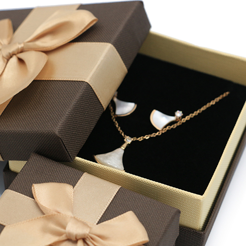 Wholesale Custom Paper Gift Box