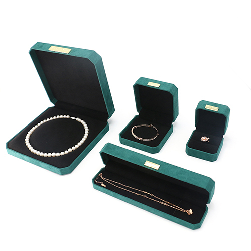 High Quality Blue Velvet Jewelry Packing Box With Metal Tag