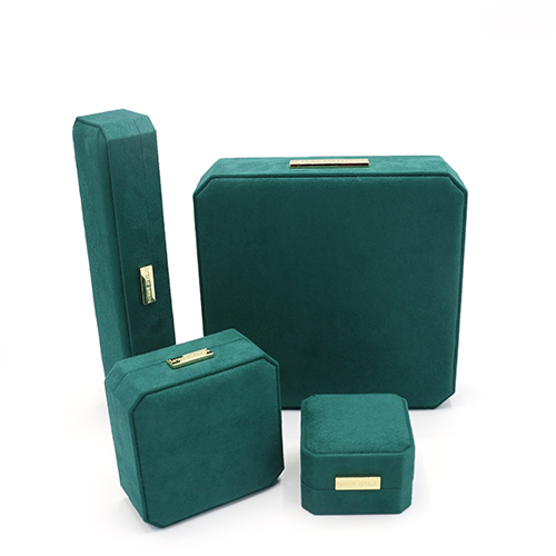 High Quality Blue Velvet Jewelry Packing Box With Metal Tag