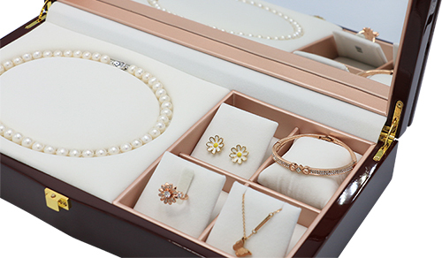 High Quality Wood Jewelry Storage Box With Shiny Lacquer Finish
