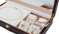 High Quality Wood Jewelry Storage Box With Shiny Lacquer Finish