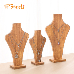 FADELI Vintage Original Wood Vase Shape Necklace Display Stand S M L Whole Walnut Wood Neck Model Pearl Jewelry Display Custom Logo