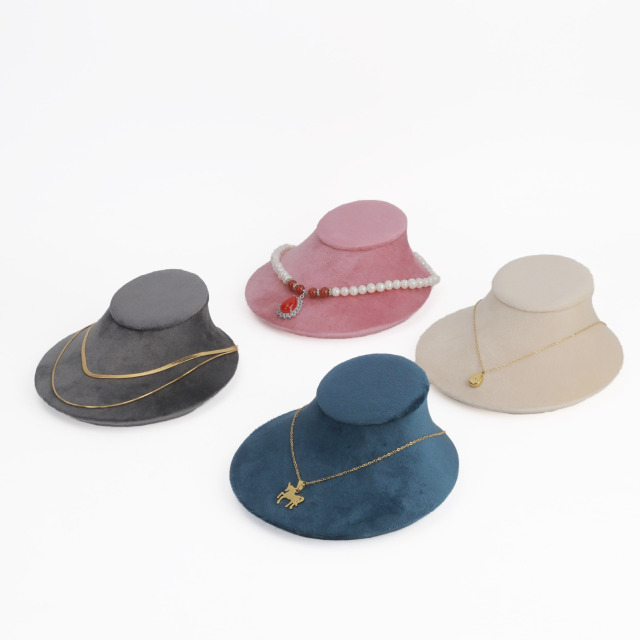 FADELI Super Soft Flannelette Window Showcase Necklace Jewelry Display Props High-Grade Velvet Jewelry Bust with Hanger on Back