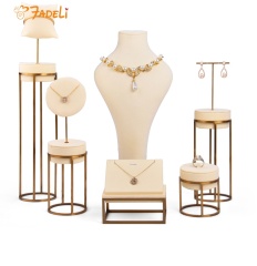 Fadeli Customized Logo Unique High-end White Microfiber Metal Necklace Jewelry Packaging Display Set Luxurious