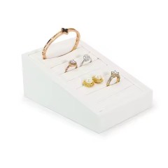 FADELI New Jewelry Display Stand Rack Ladder Shaped Pu Leather Jewelry Display Props for Bracelet Rings