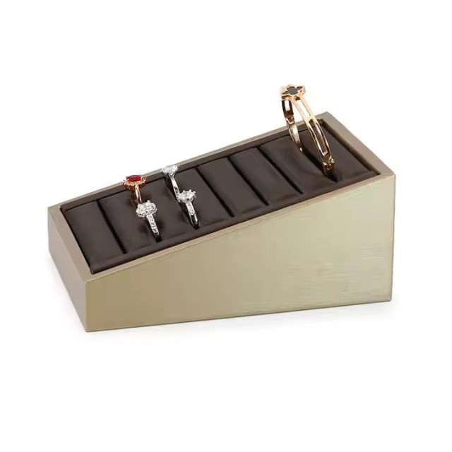 FADELI New Jewelry Display Stand Rack Ladder Shaped Pu Leather Jewelry Display Props for Bracelet Rings