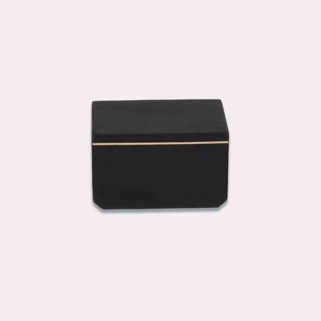 FADELI Black Velvet Necklace Display Bust Jewelry Counter Display Jewellery Display Stands for Shops