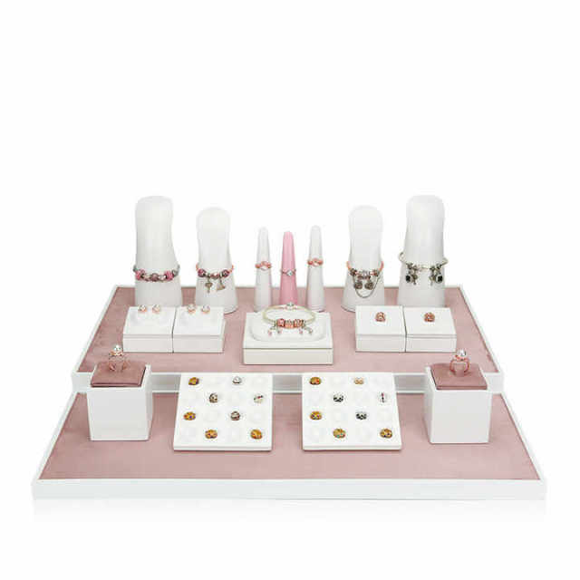 Luxury Ultra-fine Fiber Necklace Ring Bracelet and Earring Display case Black and Beige Jewelry Display