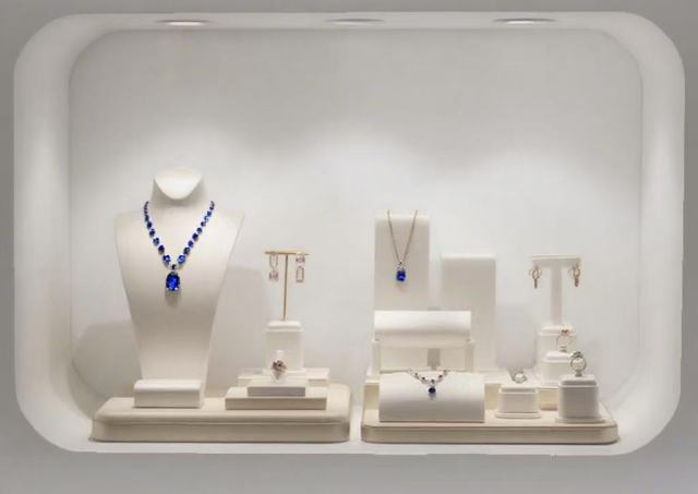 FADELI White Pu Leather Jewellery Store Counter Display Props Necklace Earring Ring Jewelry Display Stand Wholesale Jewelry Tray