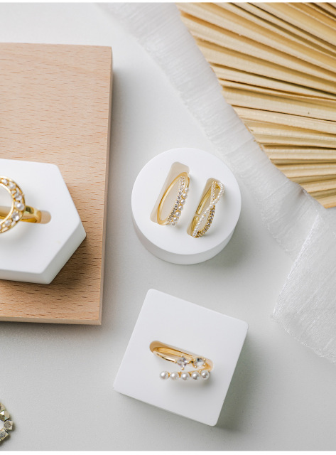 Simple and Fashionable Jewelry Plaster Display Props