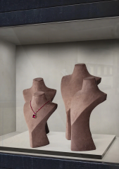 FADELI Factory Unique Luxury Jewelry Displays Necklace Jewelry Display Stand Jewellery Display Mannequin for Jewelry