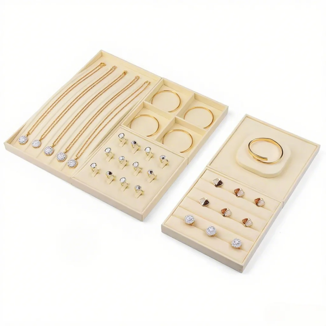FADELI Beige Microfiber Jewelry Earring Display Tray Jewellery Display Stands Sets Exhibition Display Stand for Jewellery