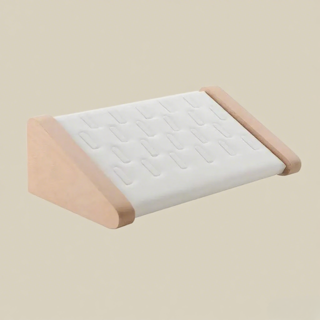 FADELI Fashion Wood Jewelry Display Props Stud Earrings Display Tray Cheap Diamond Ring Jewelry Display Stand