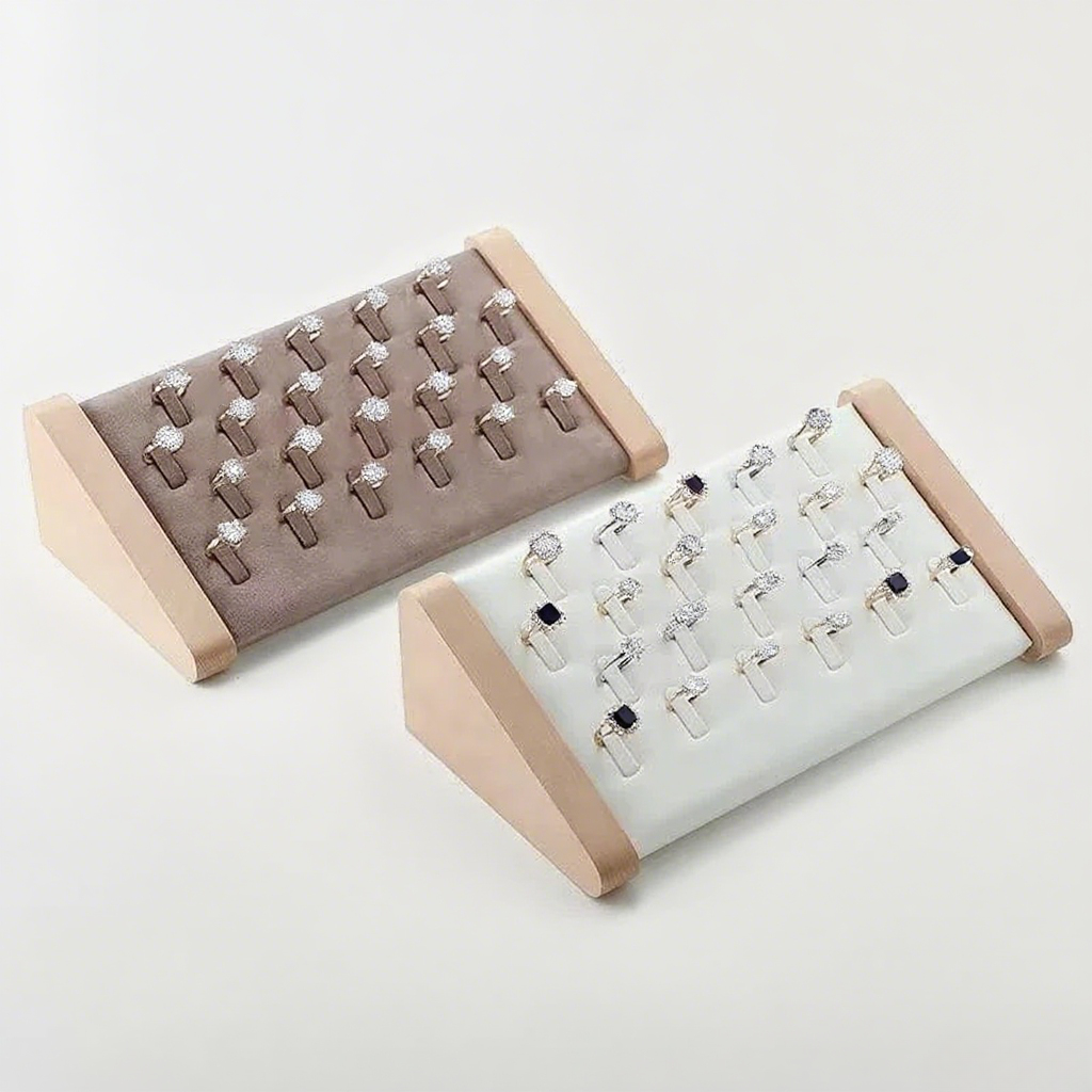 FADELI Fashion Wood Jewelry Display Props Stud Earrings Display Tray Cheap Diamond Ring Jewelry Display Stand