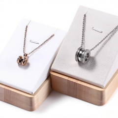 FADELI Multiple Coors Wholesale Wood Base Pendant Necklace Display Stand Support Jewelry Holder