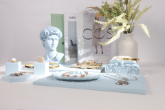 Simple and fashionable display props for plaster jewelry