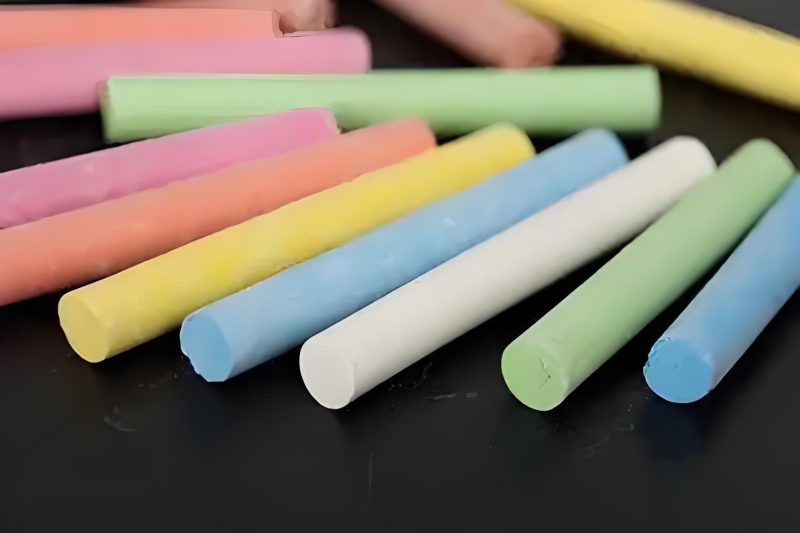Factory spot supply students teaching dust-free chalk white color children's 100 chalk wholesale