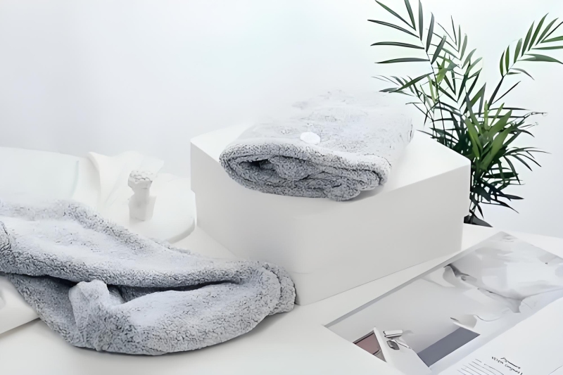 New hair drying cap coral fleece absorbent dry hair towel shower cap women's soft turban plain towel wholesale trade