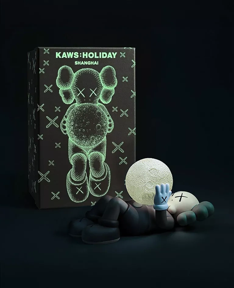 Kaws:Holiday Shanghai doll black