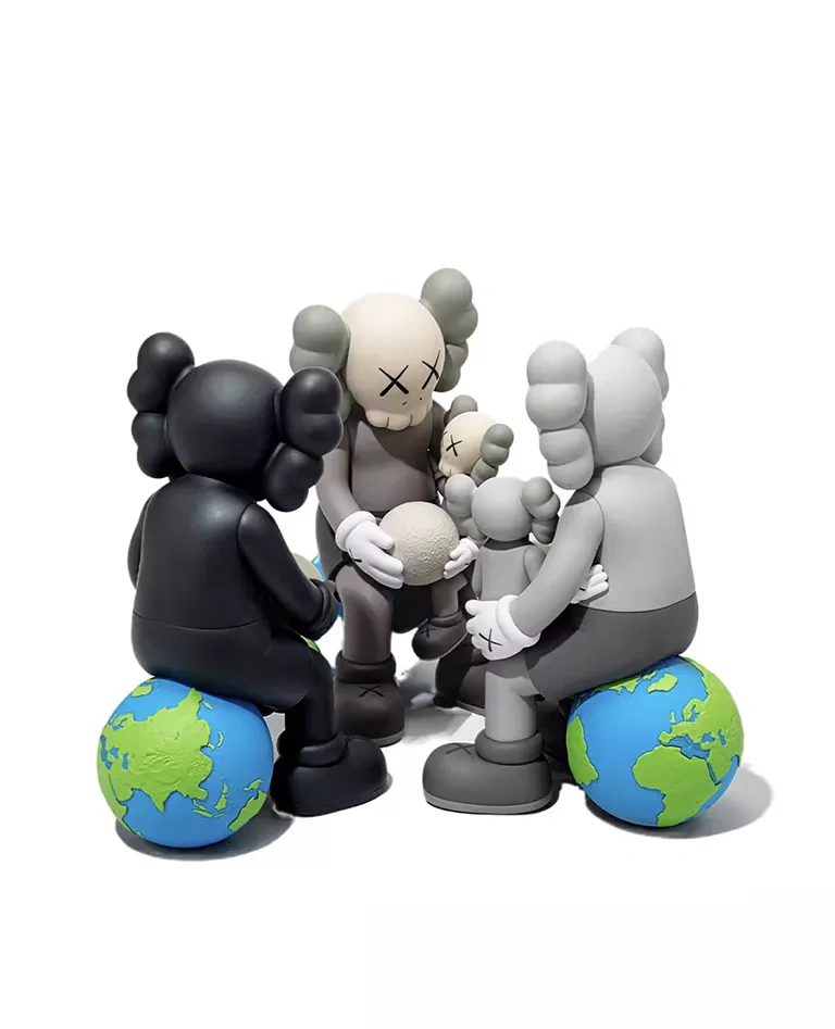 Kaws:Holiday Thailand Doll Brown
