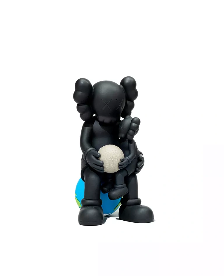 Kaws:Holiday Thailand Doll Black