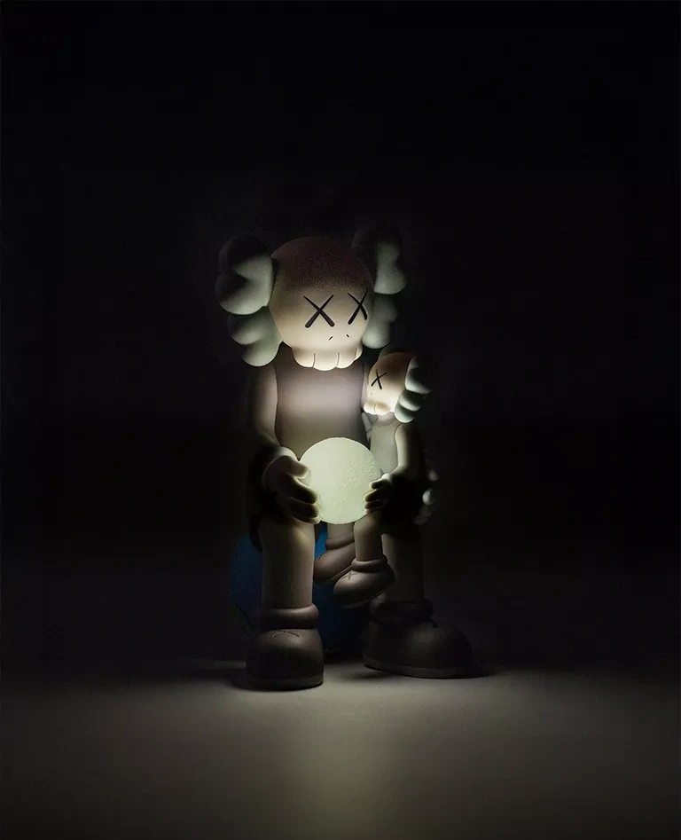 Kaws:Holiday Thailand Doll Brown