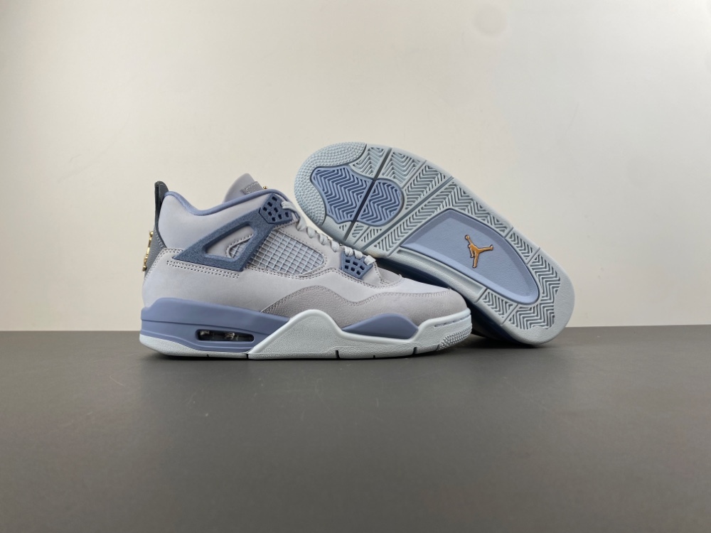Air Jordan 4 Retro 'UNC Tarheels' PE