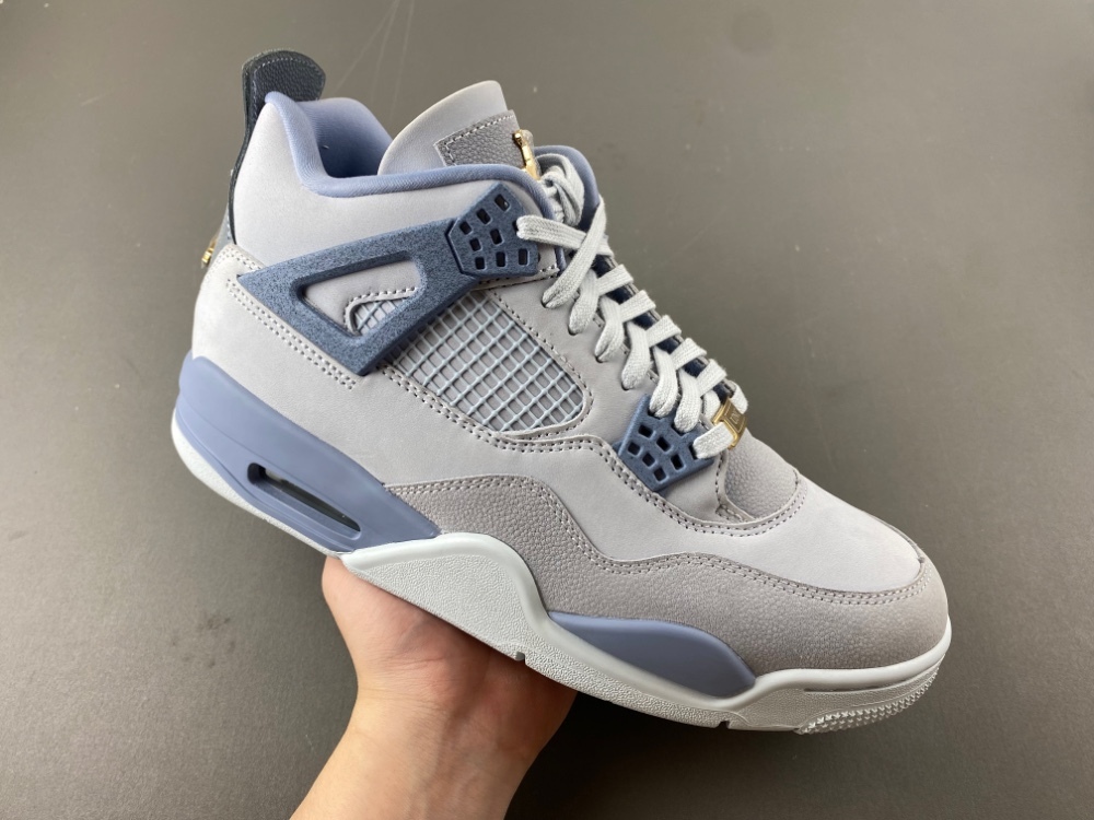 Air Jordan 4 Retro 'UNC Tarheels' PE