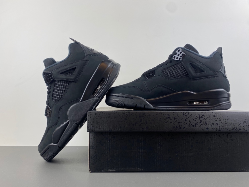 Air Jordan 4 Retro 'Black Cat' 2025