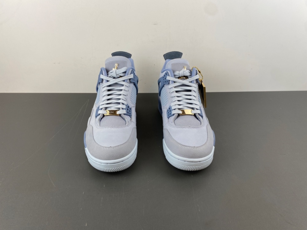 Air Jordan 4 Retro 'UNC Tarheels' PE
