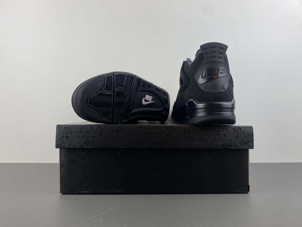 Air Jordan 4 Retro 'Black Cat' 2025