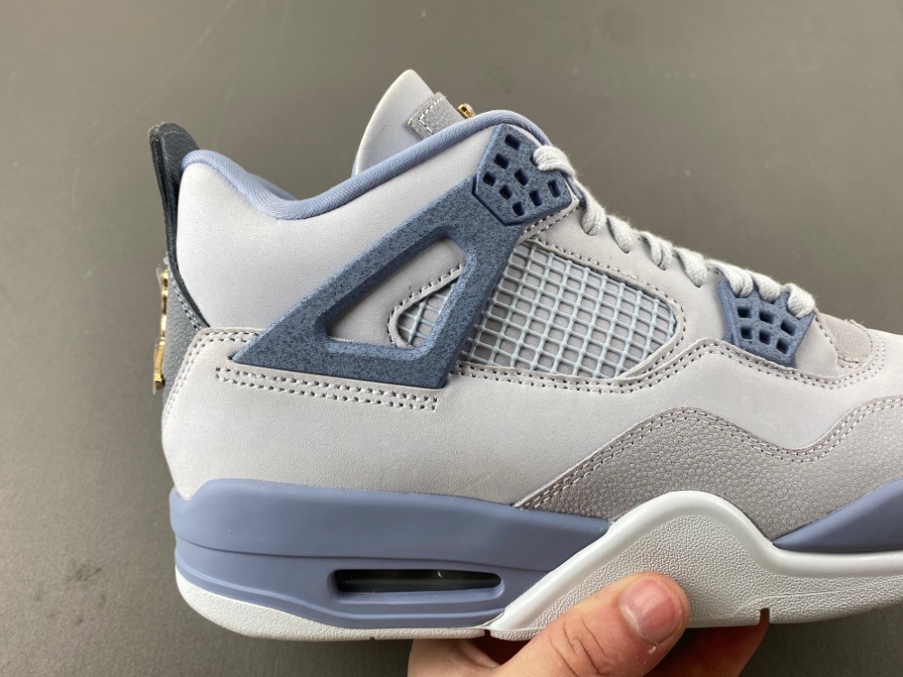 Air Jordan 4 Retro 'UNC Tarheels' PE