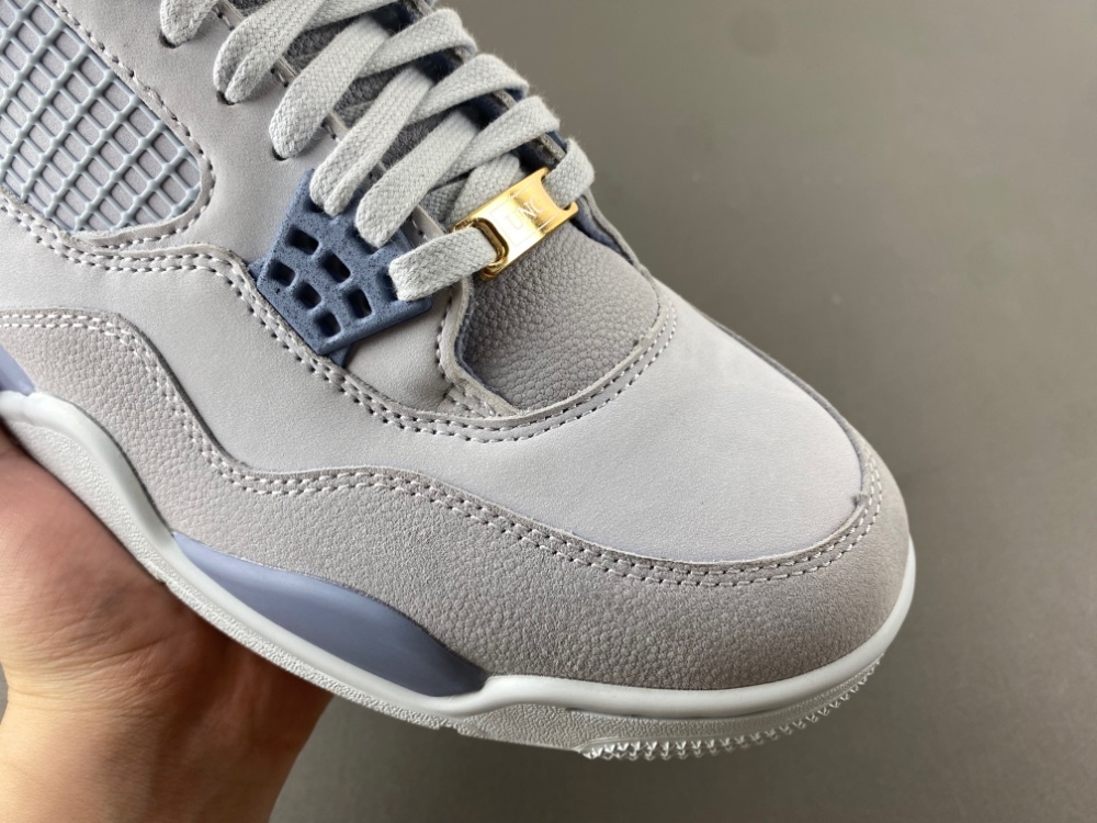 Air Jordan 4 Retro 'UNC Tarheels' PE