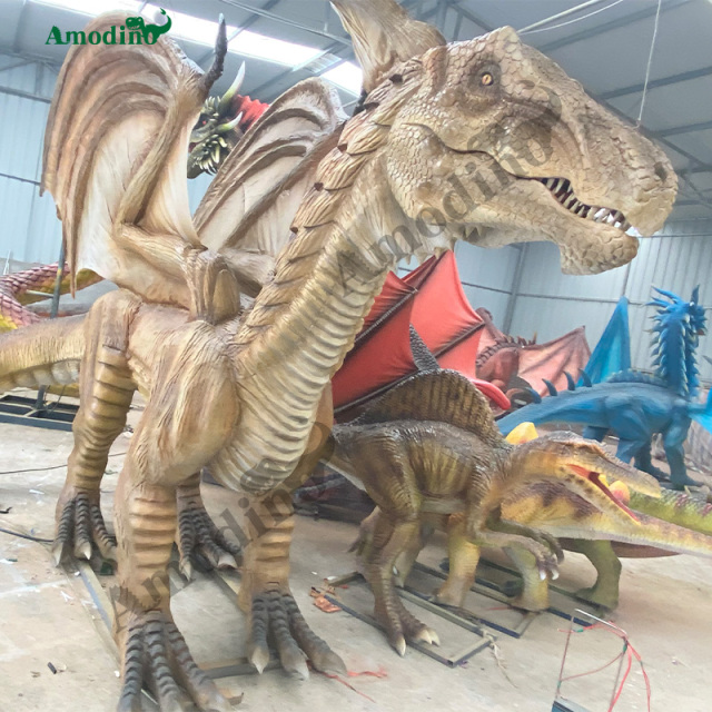 Dragón Volador Marrón Animatrónico con Rociado de Agua para Parques Temáticos