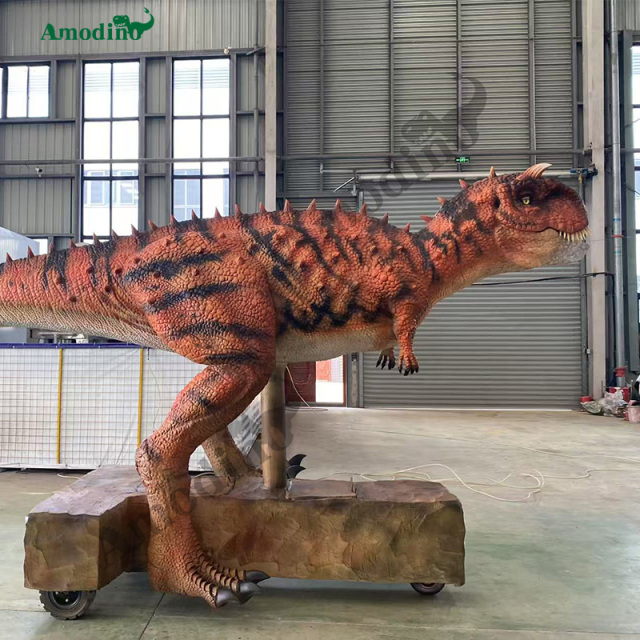 Electronic Carnotaurus Spray & Customizable for Amusement Park