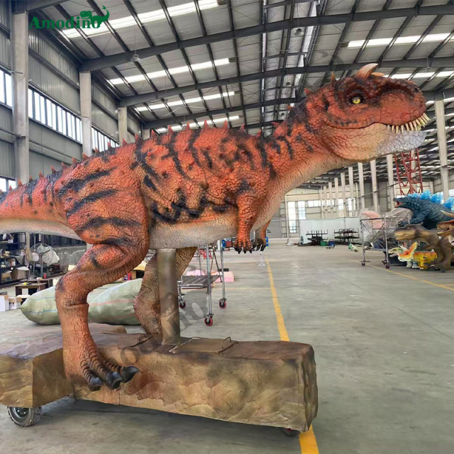 Electronic Carnotaurus Spray & Customizable for Amusement Park