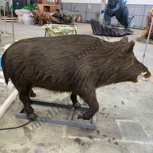 Simulation Wild Boar Spray & Hyper-realistic for Amusement Park