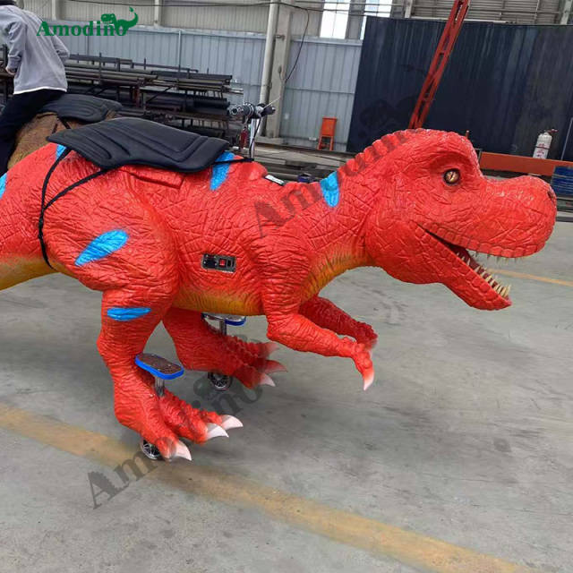 Simulation Tyrannosaurus Rex Car Water spray & Customizable for Amusement Park
