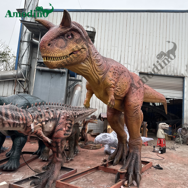 animatronic Carnotaurus model 7m long