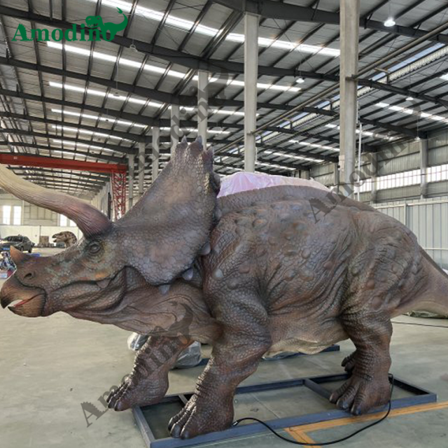5m long simulation Triceratops