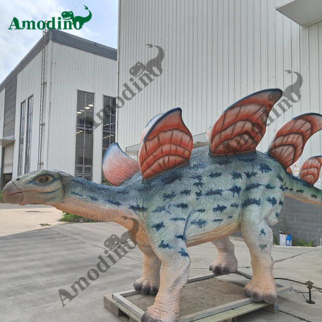 5m long animatronic Stegosaurus for dinosaur park