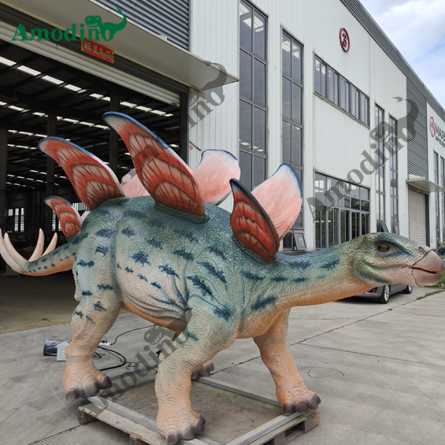 5m long animatronic Stegosaurus for dinosaur park
