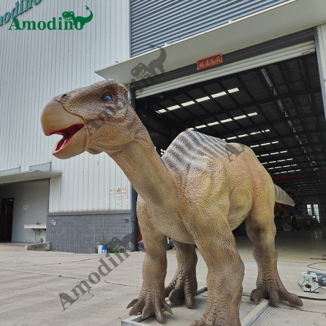 7m long animatronic Iguanodon for dinosaur park