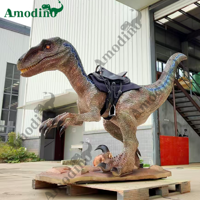 Hyper-realistic and affordable featherless raptors ideal for theme parks and zoos